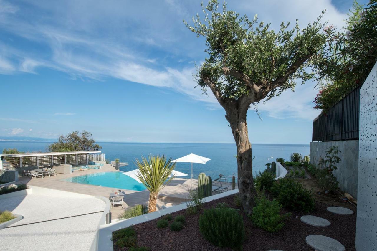 B&B Capo Torre Resort & Spa Albisola Superiore Kültér fotó