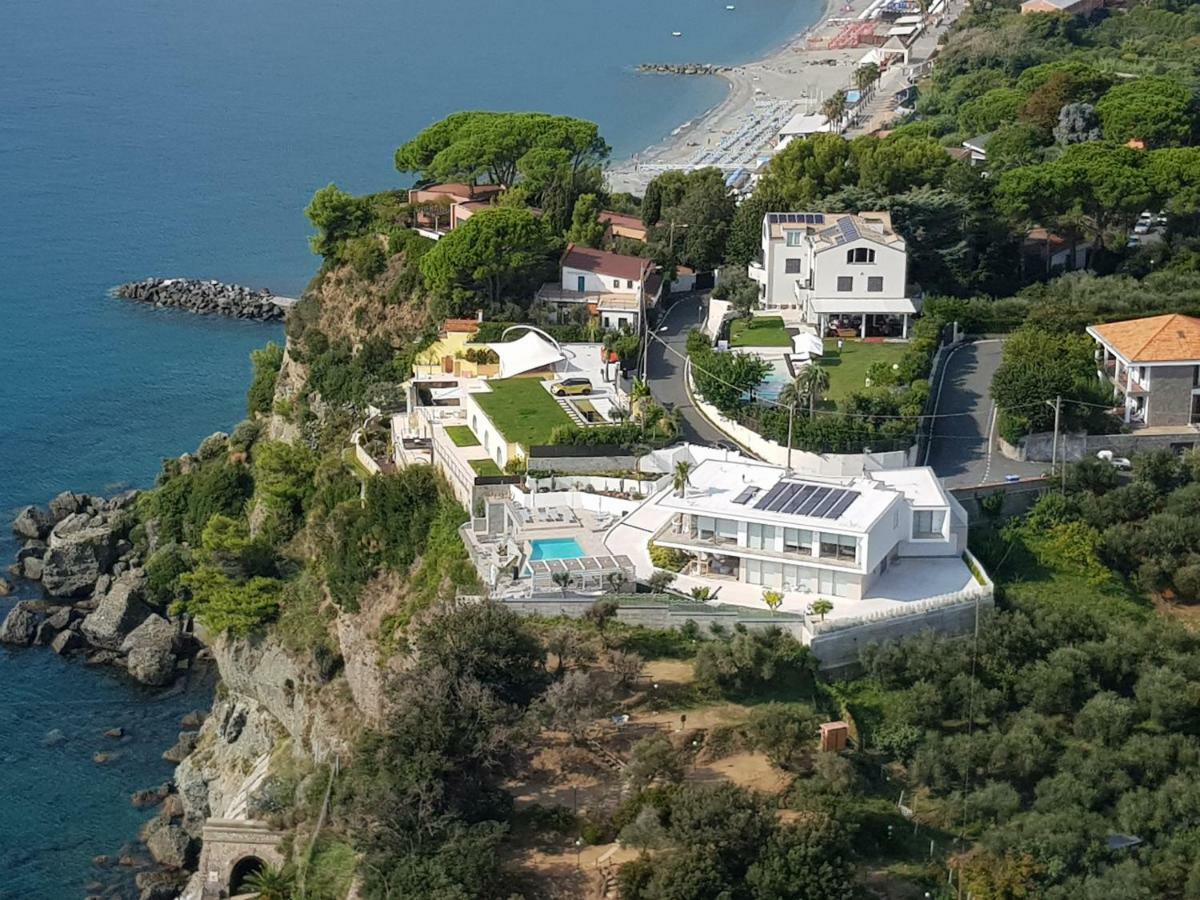 B&B Capo Torre Resort & Spa Albisola Superiore Kültér fotó